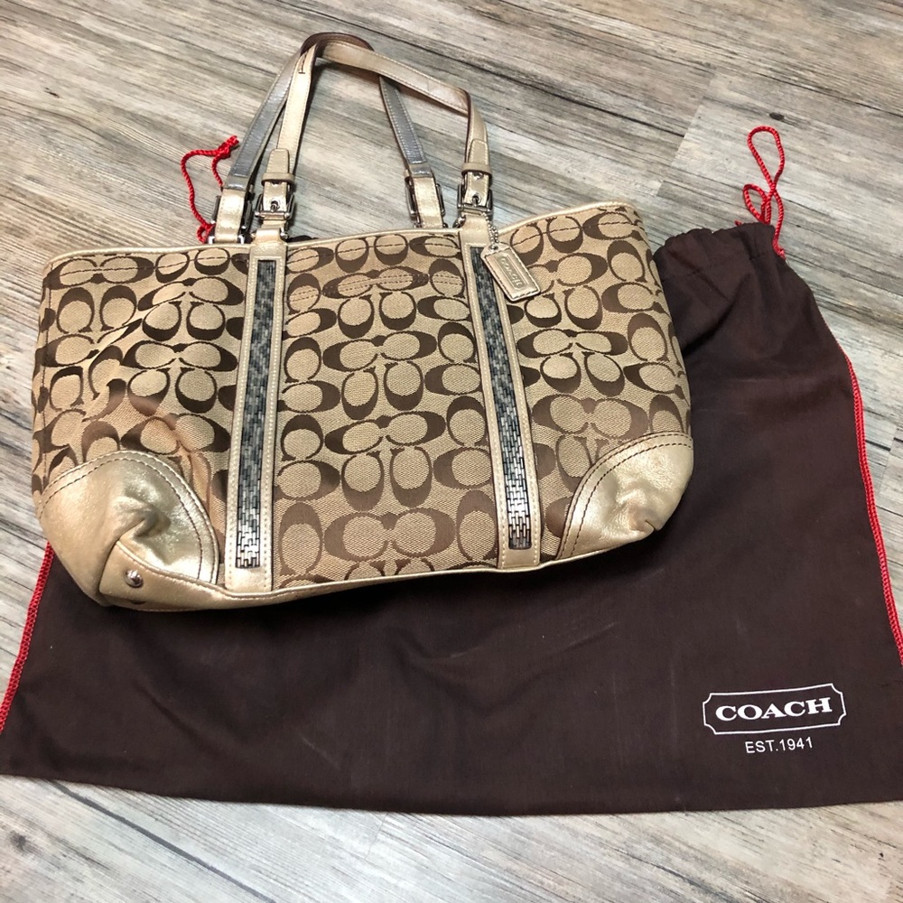 Tan + Gold Coach Purse 👑